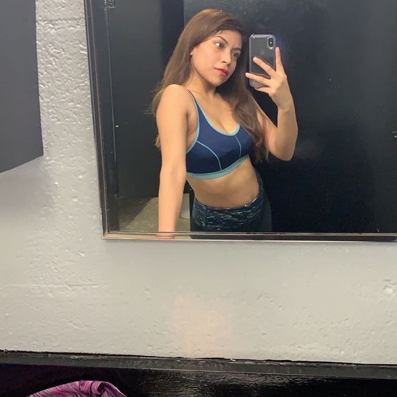 Meet your Posher, Jessica - Picture 4 of 8